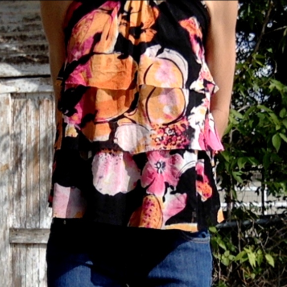 Floral Ruffle Gold Chain Halter-top - Picture 7 of 7